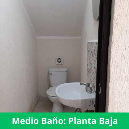 7 Casa en Renta en Caucel - Medio Baño de Visitas