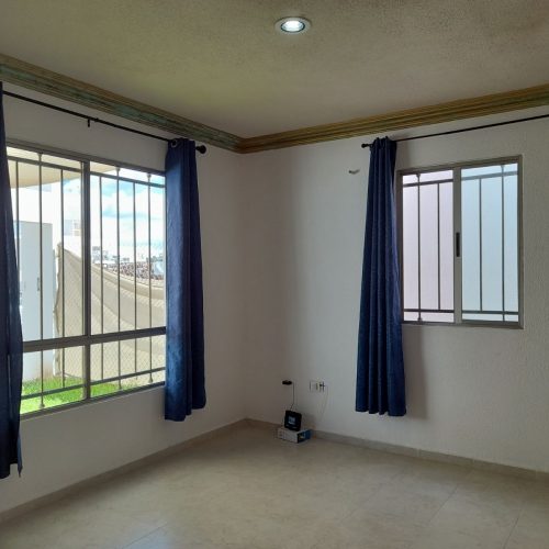 casa-renta-los-heroes-comedor